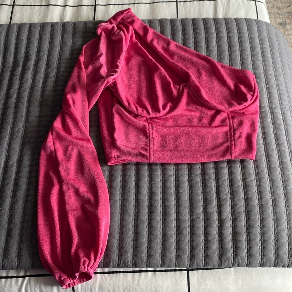 Pink crop top - Picture 2 of 3